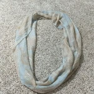 Like new scarf